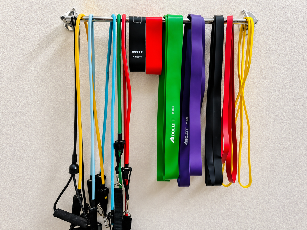 Resistance bands and therapy equipment